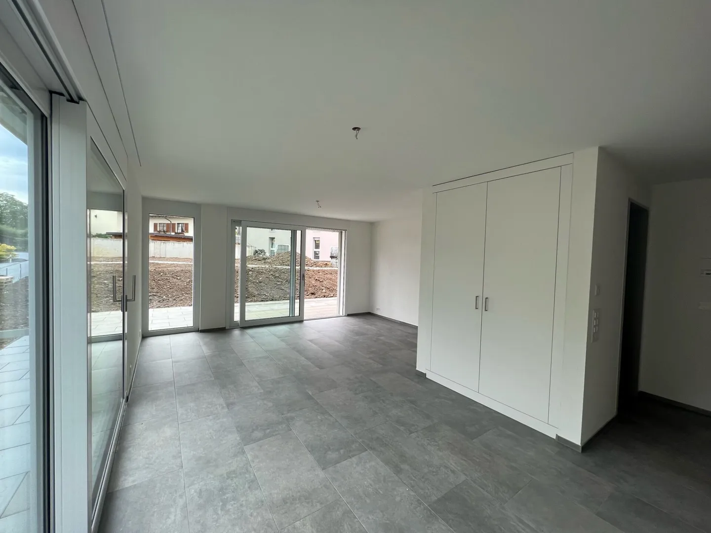 Moderne 3.5-Zimmer-Wohnung - Foto 2 von 5