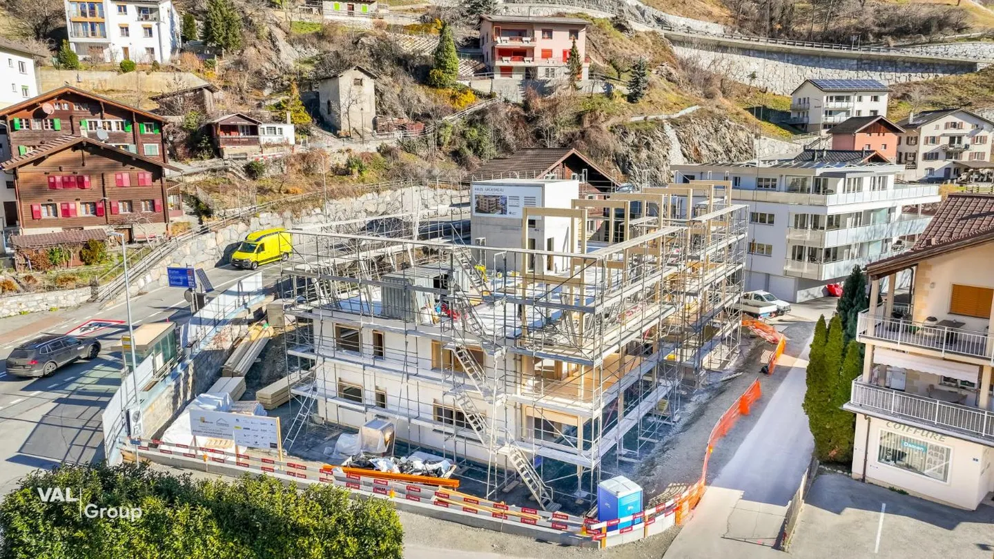 Aussergewöhnliche Attikawohnung in Steg - Foto 7 von 13