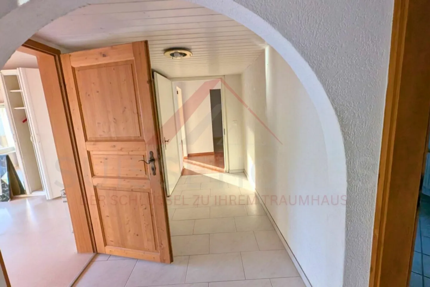 Casa plurifamiliare a Grossdietwil - grande potenziale di sviluppo nella zona centrale - Foto 2 di 9