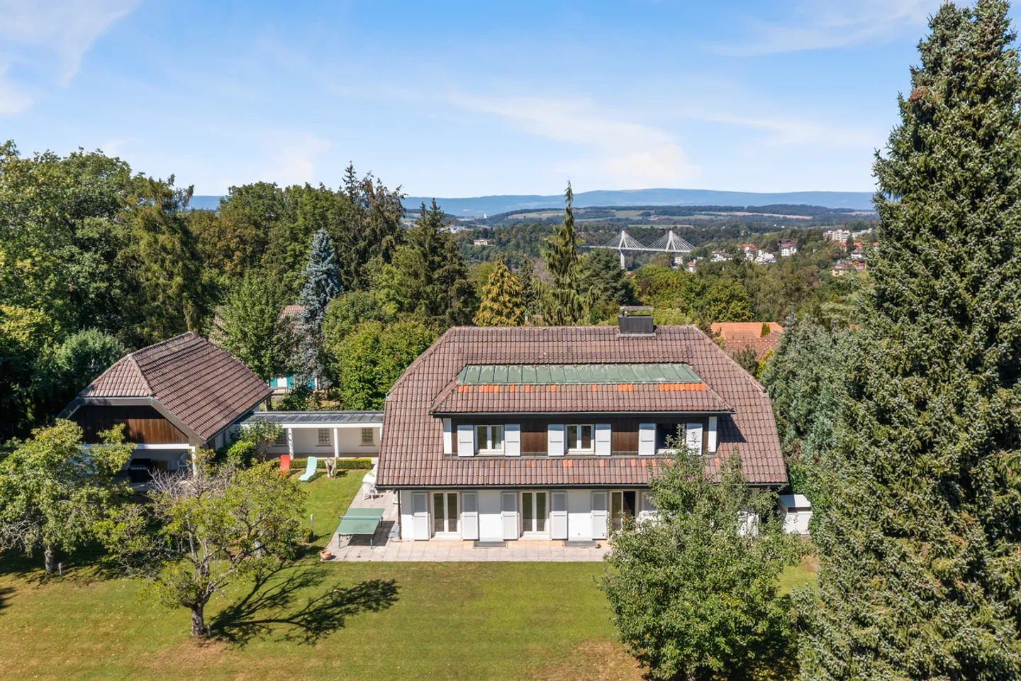 Immobilie mit Potenzial, ruhige Lage und atemberaubende Aussicht - Foto 5 von 6