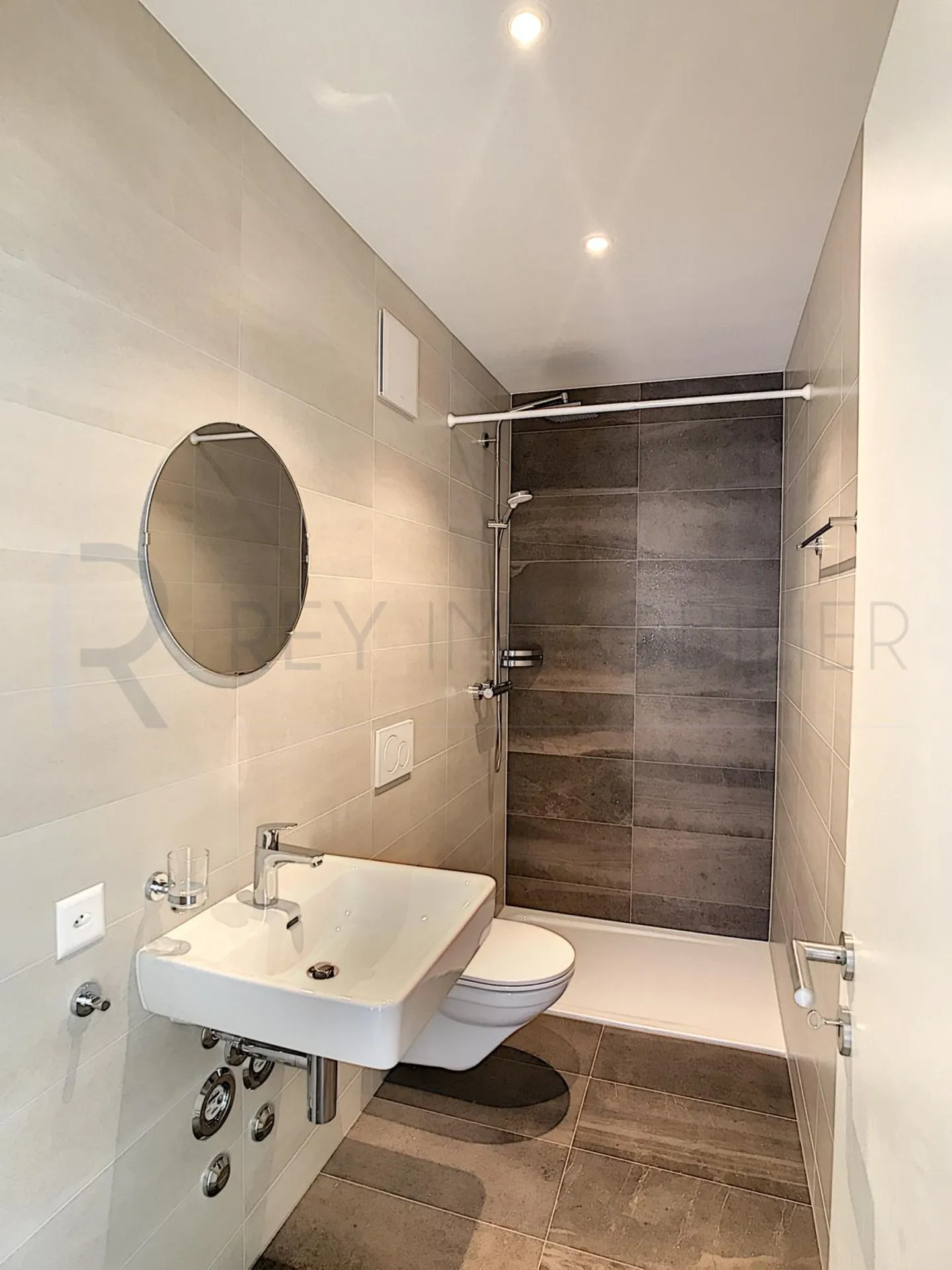 Appartement avec balcon - Photo 6 sur 9