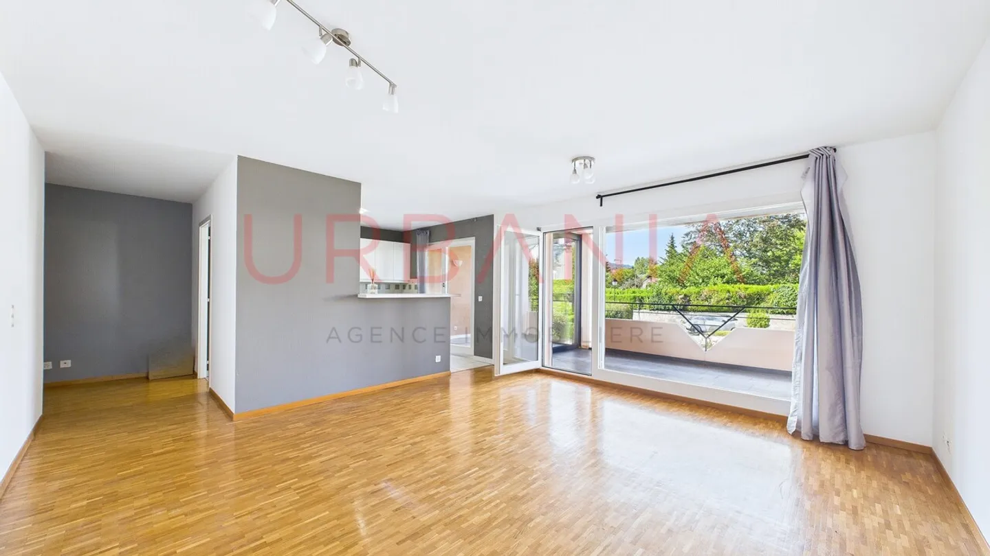 Schöne durchgehende Wohnung in der Nähe von Annehmlichkeiten - Foto 4 von 11