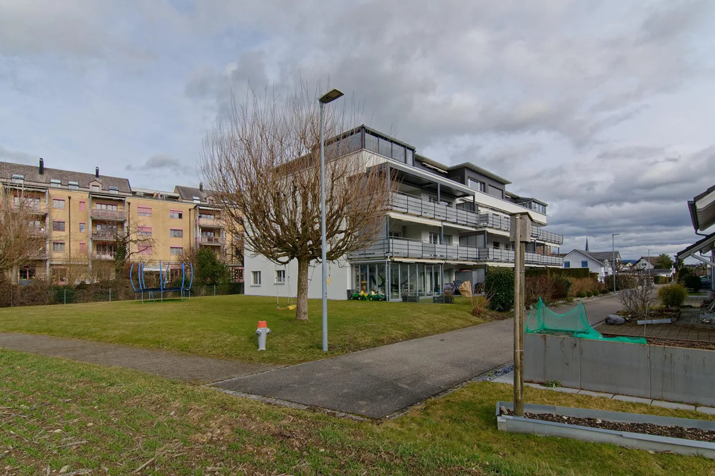 Spacious penthouse apartment with panoramic views, winter garden, and hobby room - Photo 6 of 56