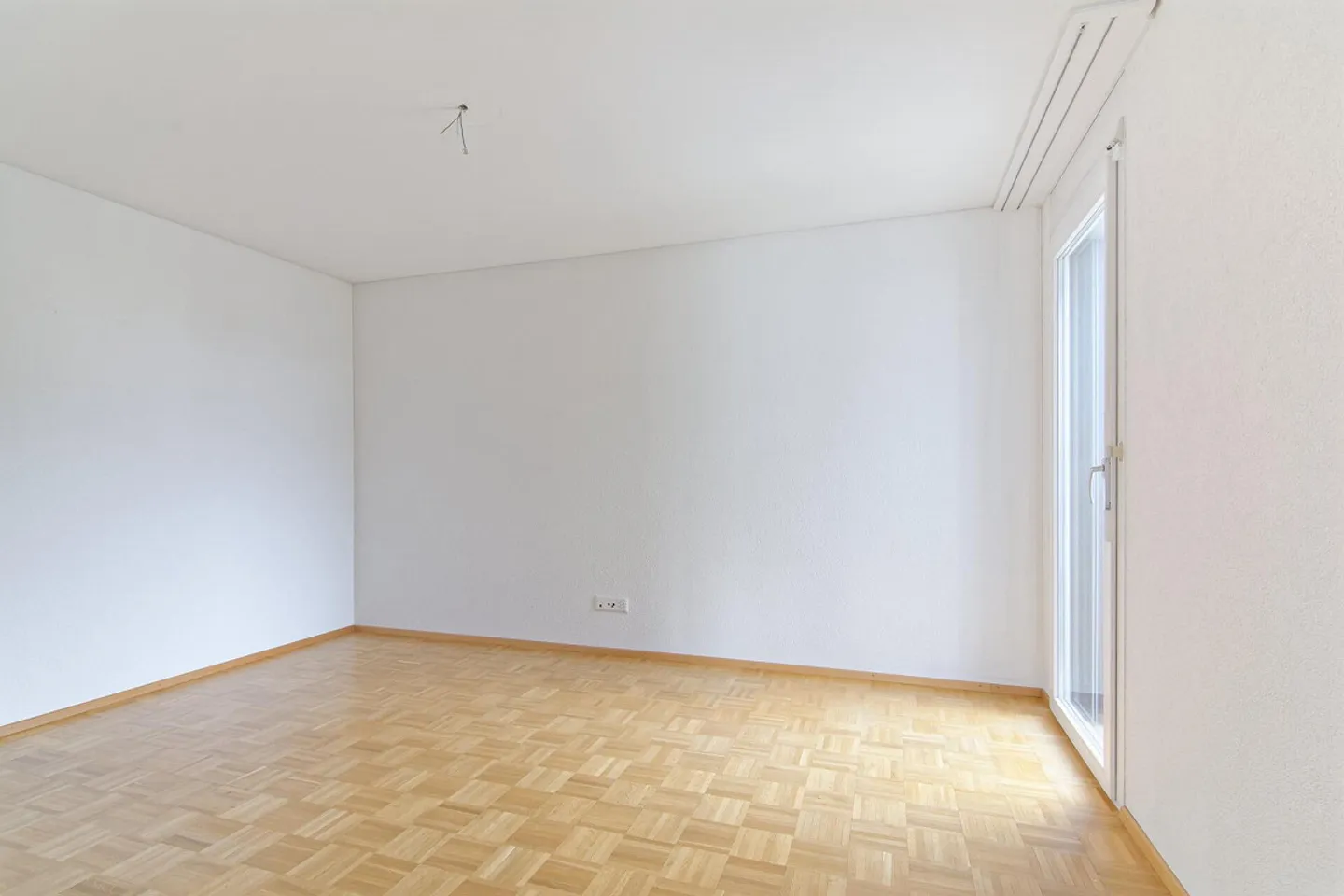 Spacious penthouse apartment with panoramic views, winter garden, and hobby room - Photo 9 of 56