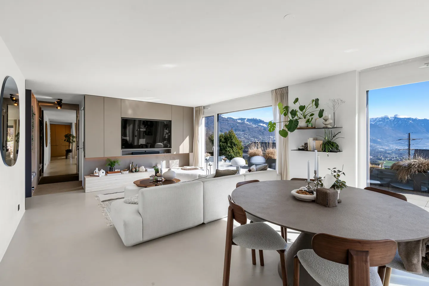 Individual villa with lake view in the heart of Jongny! - Photo 3 of 15