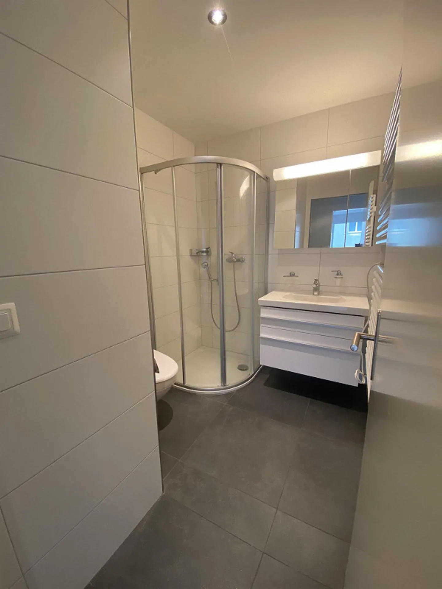 Exclusive 4.5 Room Apartment - Photo 8 of 12