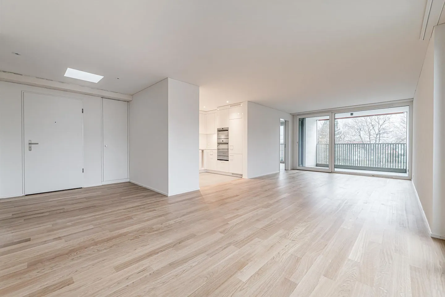 Modernes Apartment im Mythenhof - Foto 2 von 12