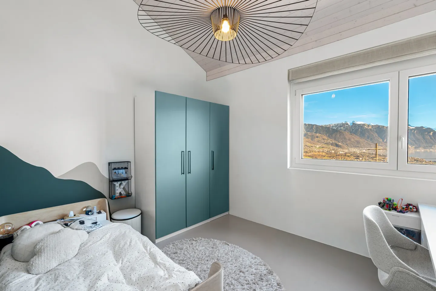 Individual villa with lake view in the heart of Jongny! - Photo 10 of 15