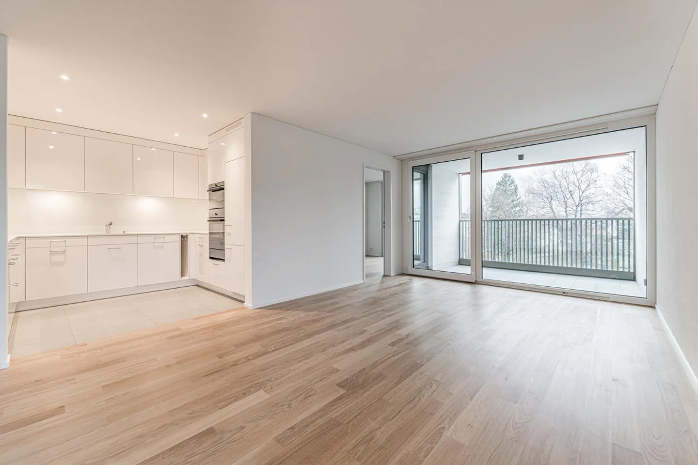Modernes Apartment im Mythenhof - Foto 3 von 12