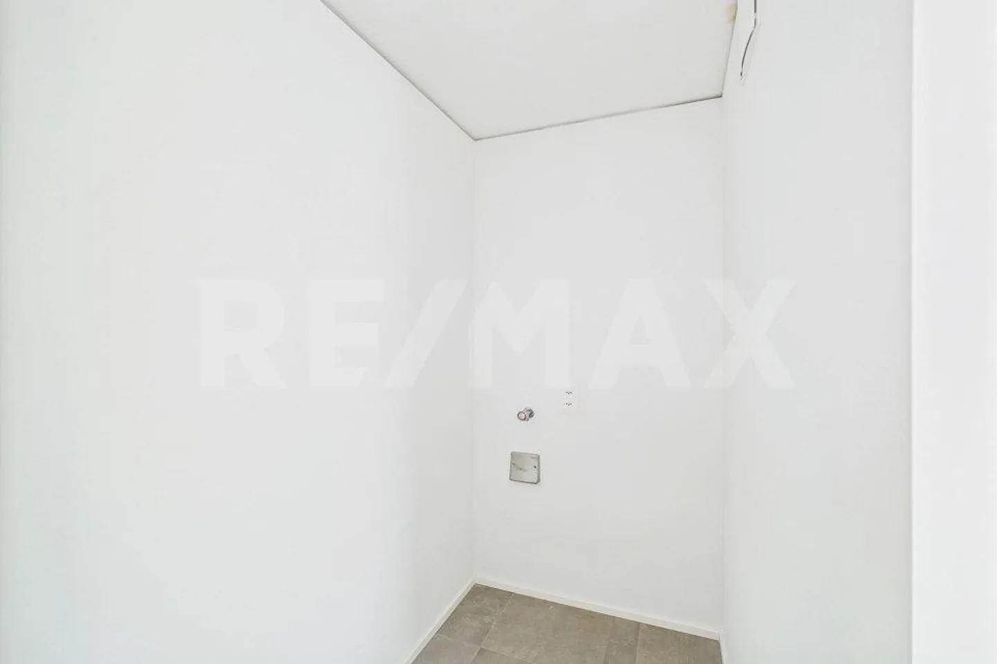 Elegant newly built apartments - Photo 8 of 13
