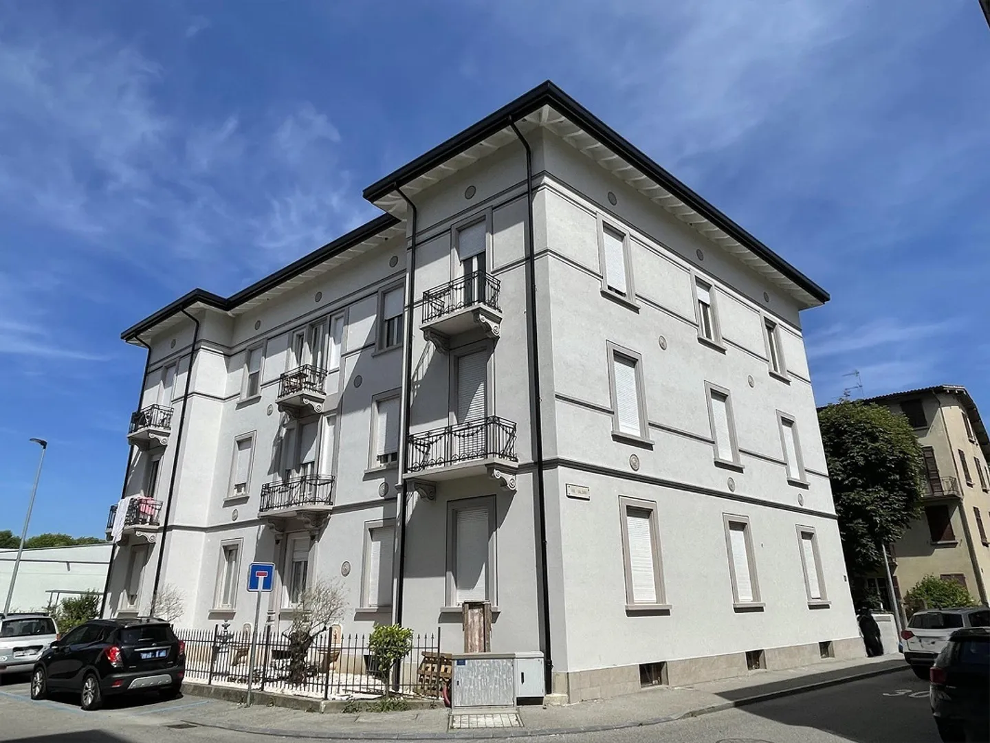 Maison intéressante, rénovée avec un rendement de 5% - Photo 1 sur 5