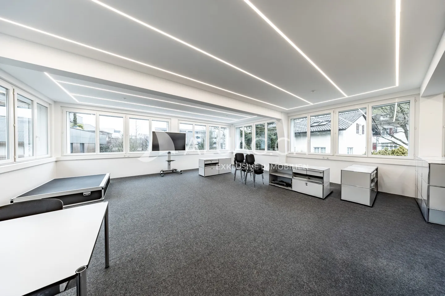 CENTRAL, RÉNOVÉ, COMMERCIAL - Photo 8 sur 11