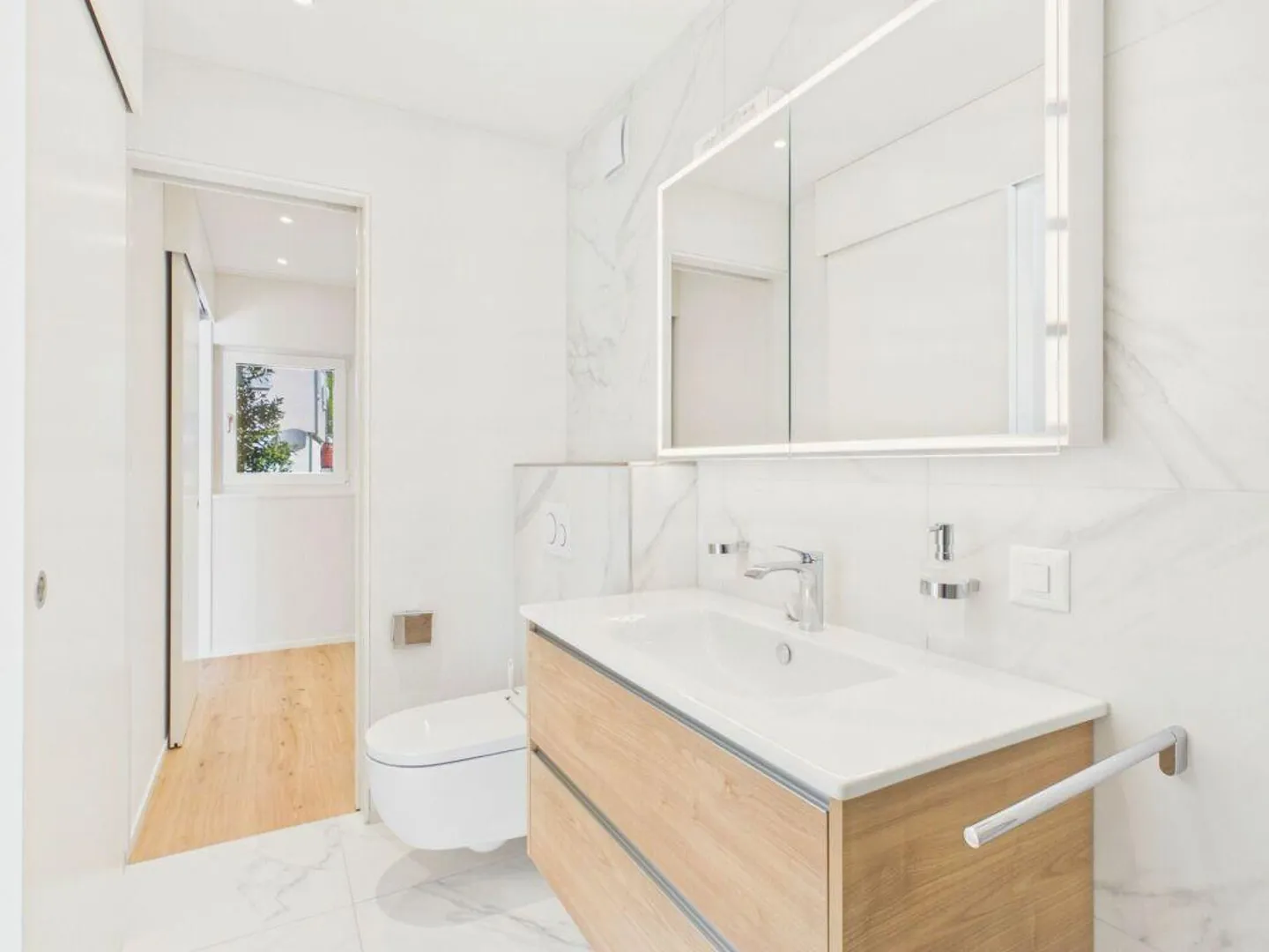 Esclusiva casa a schiera di nuova costruzione con giardino, balcone e massimo comfort abitativo - Foto 8 di 19