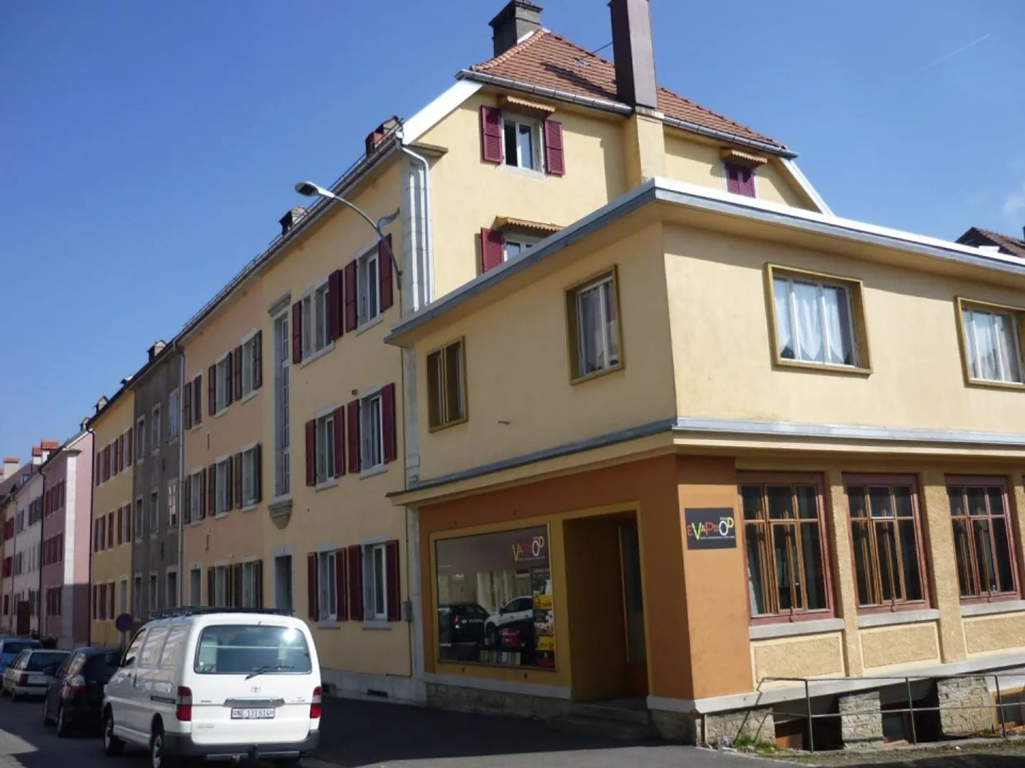 05575 - Magazzino - Fiori 6 - La Chaux-de-Fonds - Foto 1 di 1