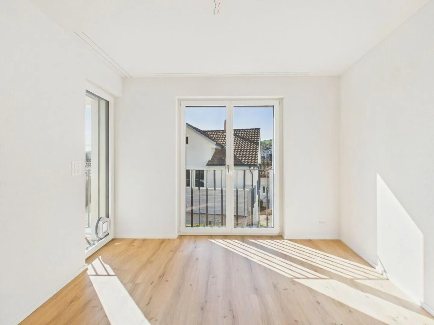 Esclusiva casa a schiera di nuova costruzione con giardino, balcone e massimo comfort abitativo - Foto 11 di 19