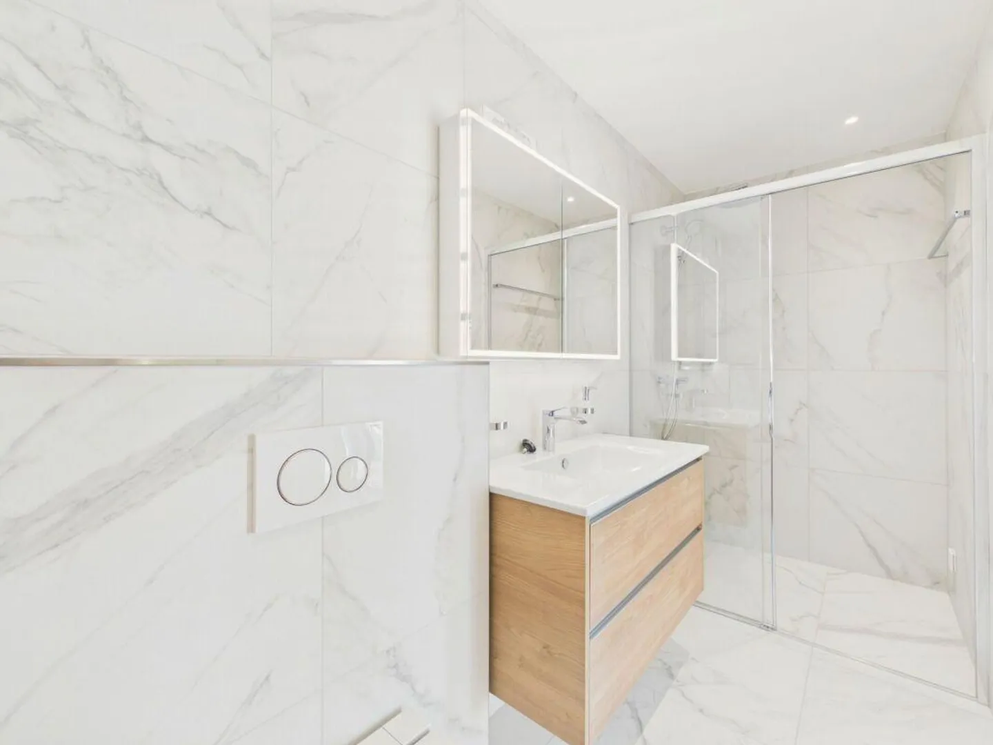 Esclusiva casa a schiera di nuova costruzione con giardino, balcone e massimo comfort abitativo - Foto 9 di 19