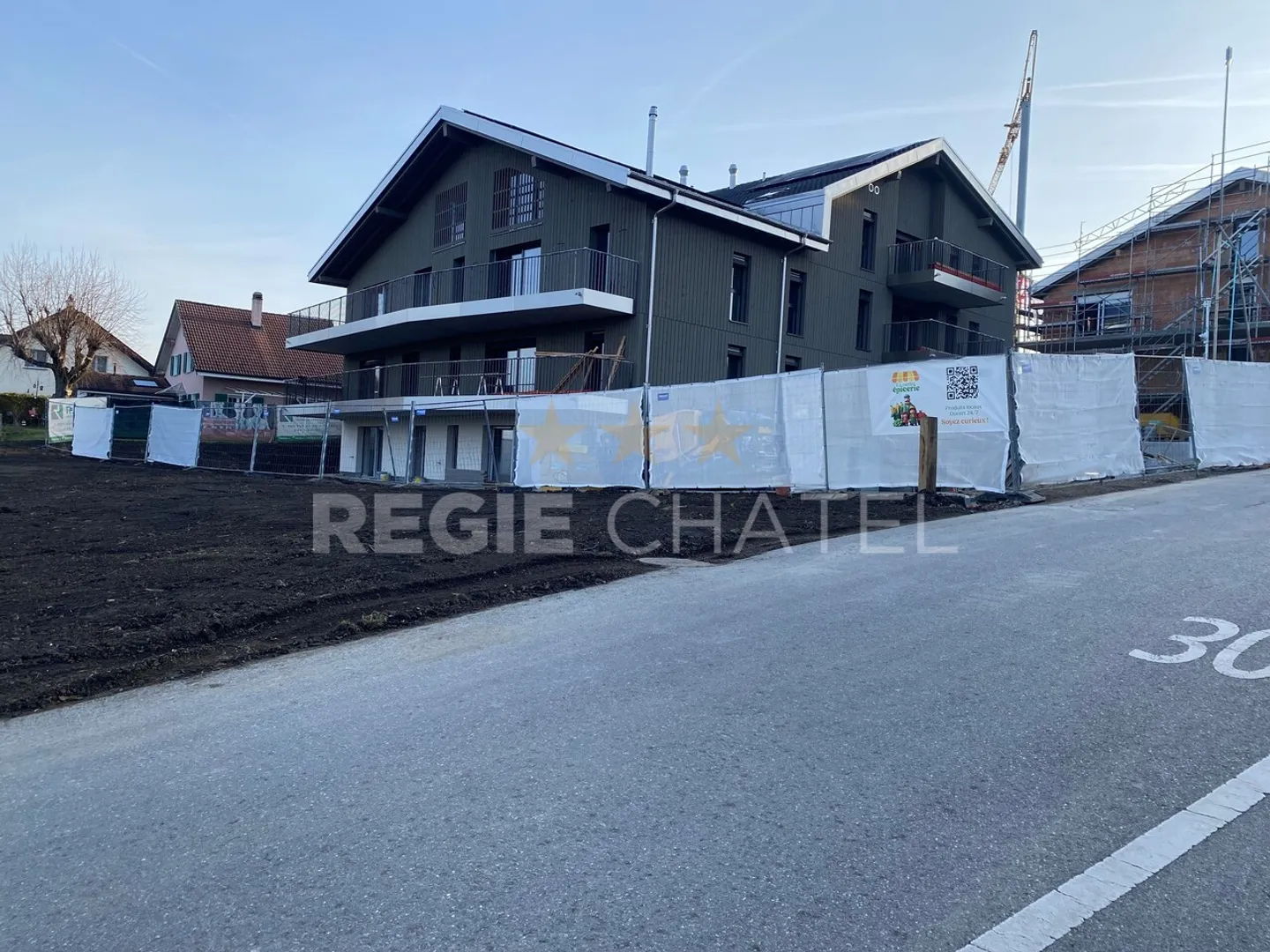 Appartement moderne avec terrasse - Photo 1 sur 2