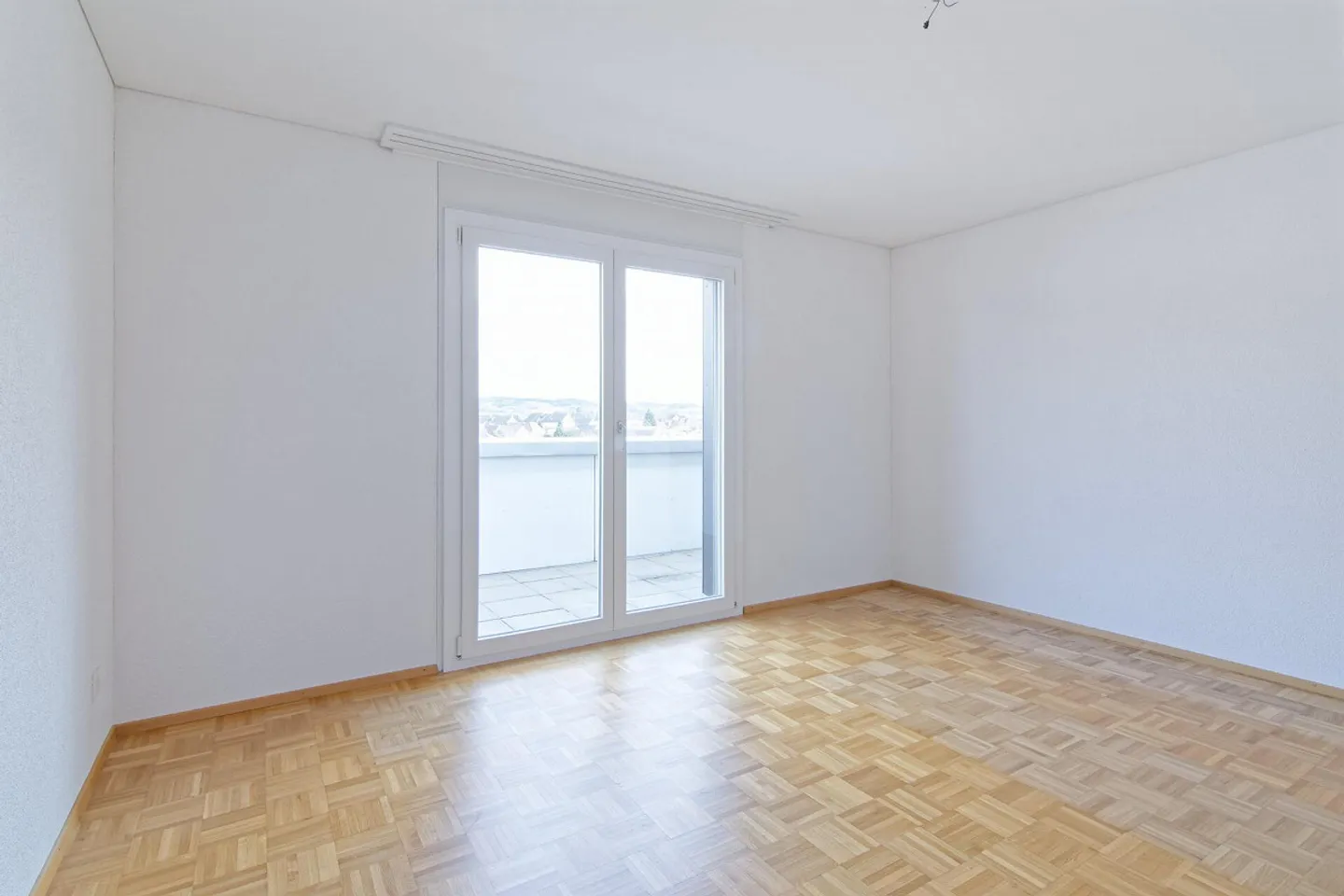 Spacious penthouse apartment with panoramic views, winter garden, and hobby room - Photo 21 of 56