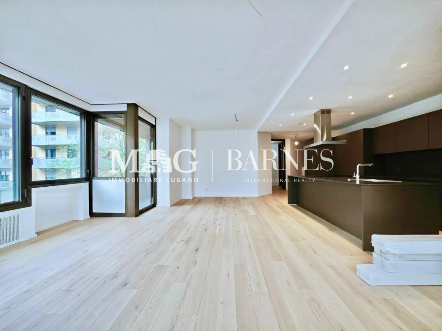 Lugano, Cassarate Apartment - RENOVATED - well laid out in a flat area, 3.5 rooms - Photo 4 of 10