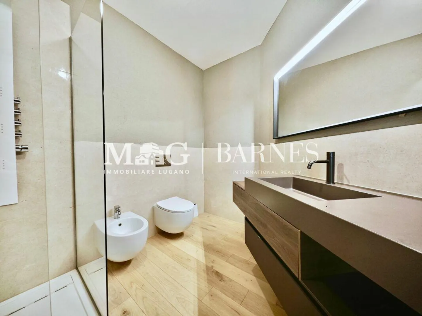 Lugano, Cassarate Apartment - RENOVATED - well laid out in a flat area, 3.5 rooms - Photo 9 of 10