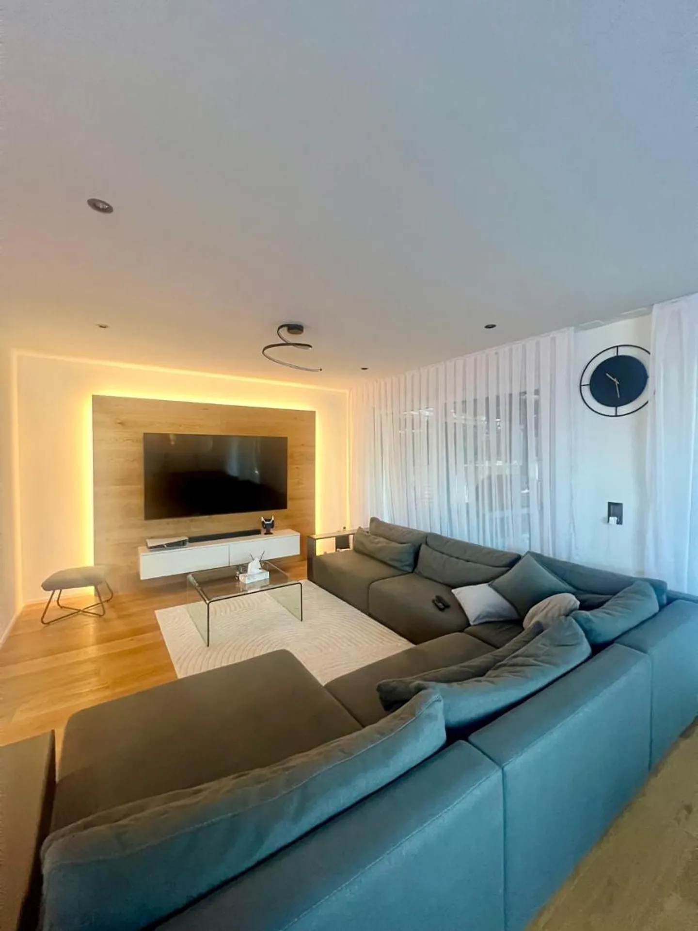 Modern Row House in Courtaman - Photo 1 of 7