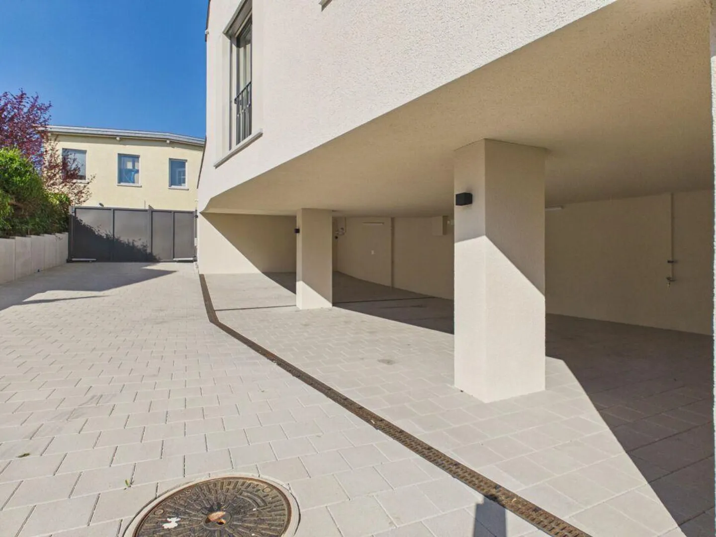 Esclusiva casa a schiera di nuova costruzione con giardino, balcone e massimo comfort abitativo - Foto 18 di 19