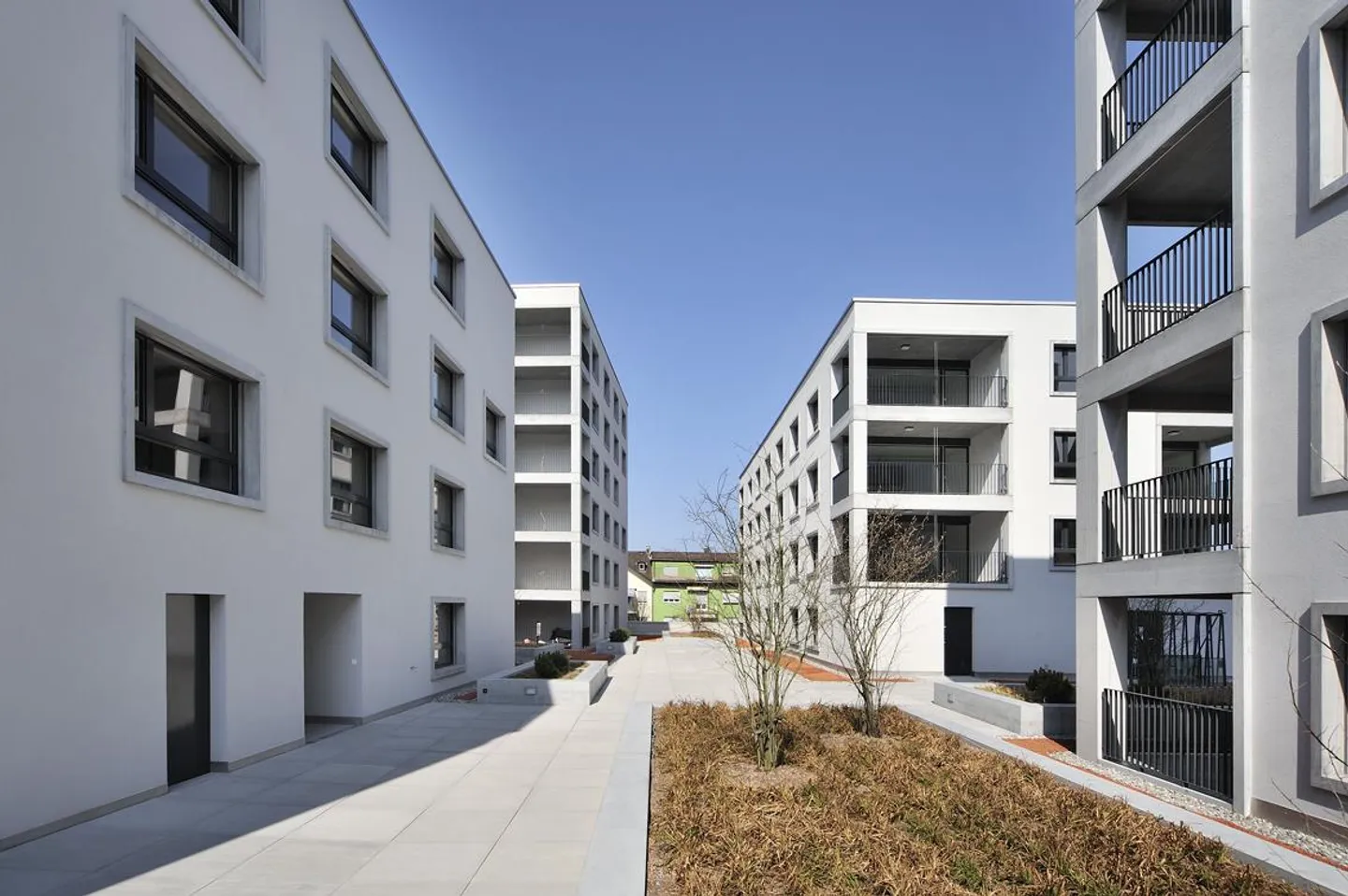 Vivre au bord du lac! - Photo 2 sur 13