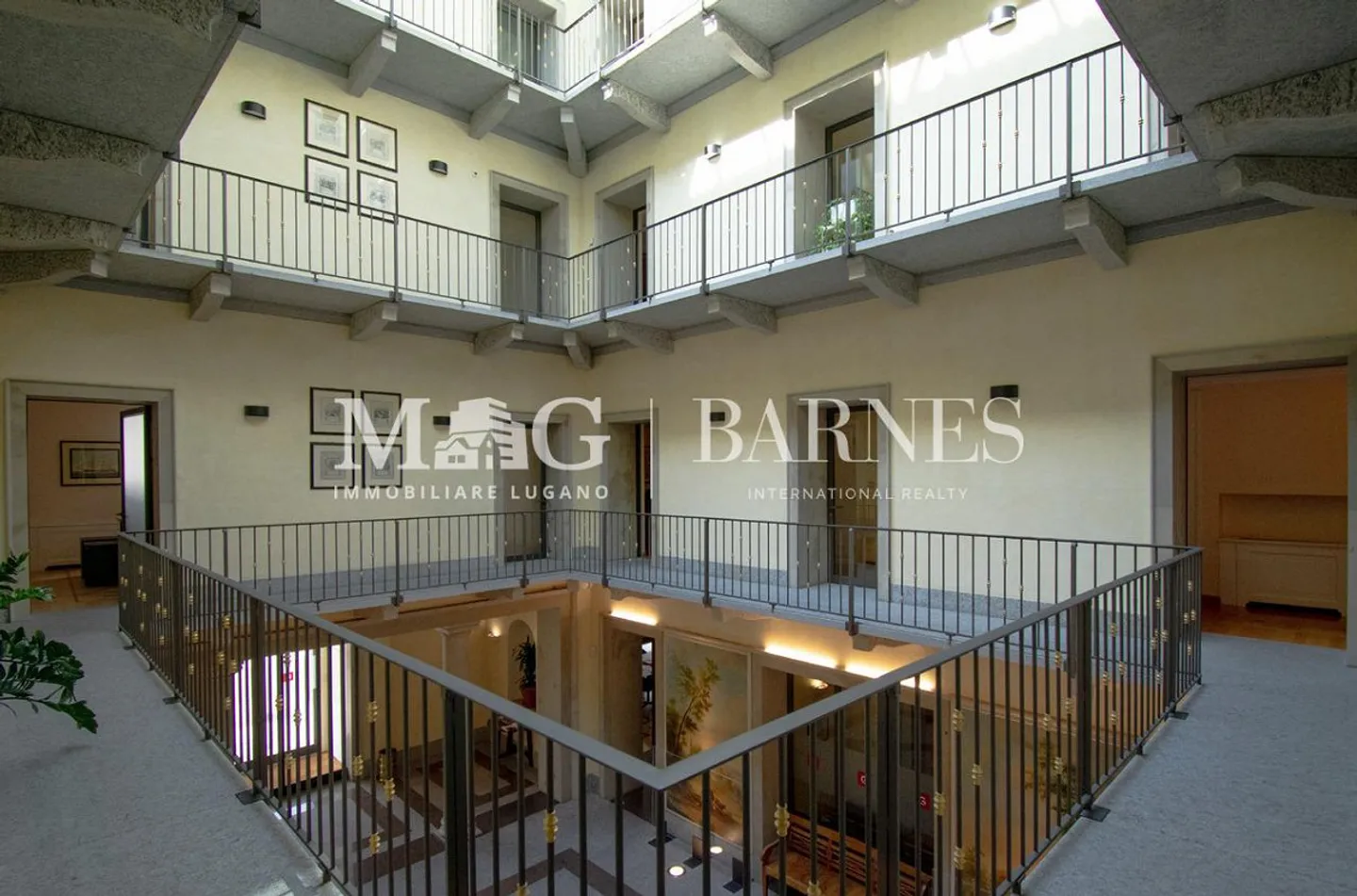 Lugano Centre: Bureaux avec vue sur le lac dans un immeuble historique - Photo 3 sur 10