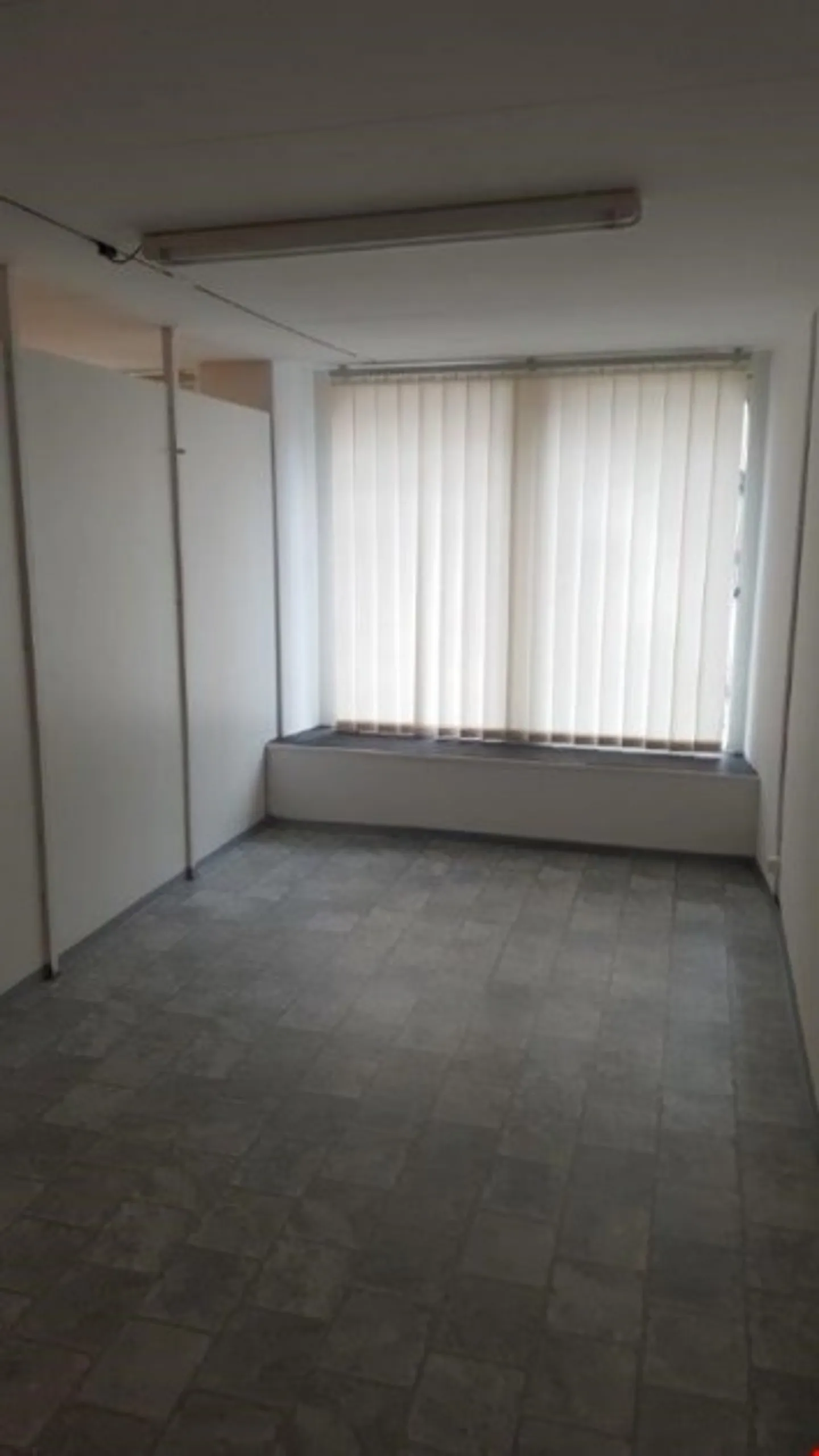 Retail Space / Studio for Rent - Photo 7 of 10