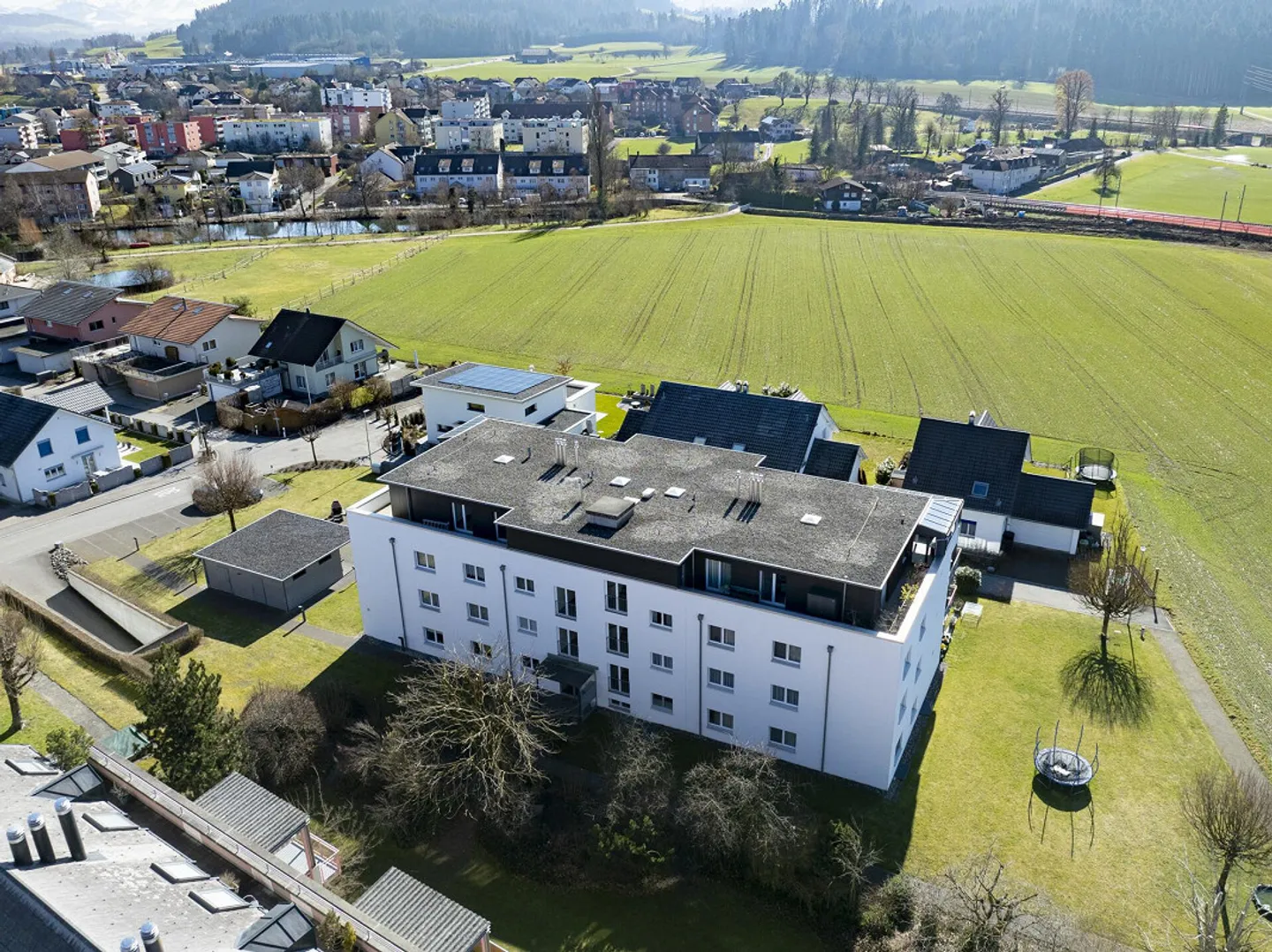 Spacious penthouse apartment with panoramic views, winter garden, and hobby room - Photo 51 of 56