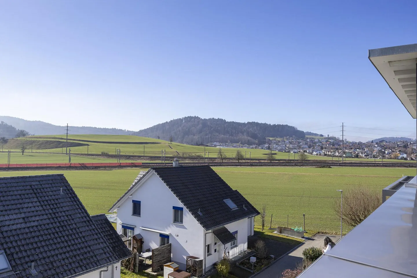 Spacious penthouse apartment with panoramic views, winter garden, and hobby room - Photo 56 of 56