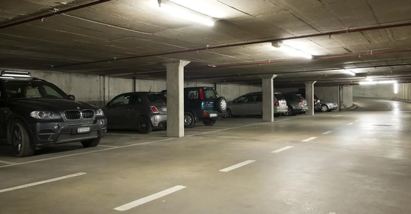 CHAMPEL - indoor parking - Photo 5 of 7