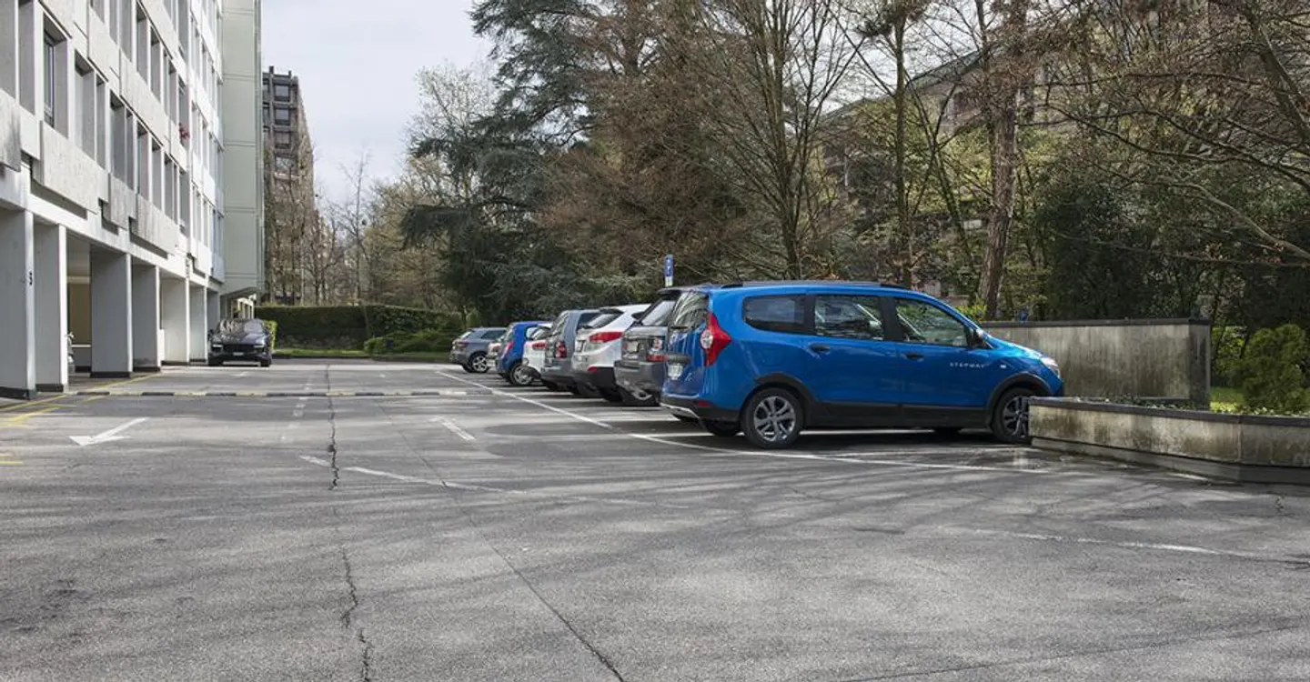 CHAMPEL - indoor parking - Photo 6 of 7