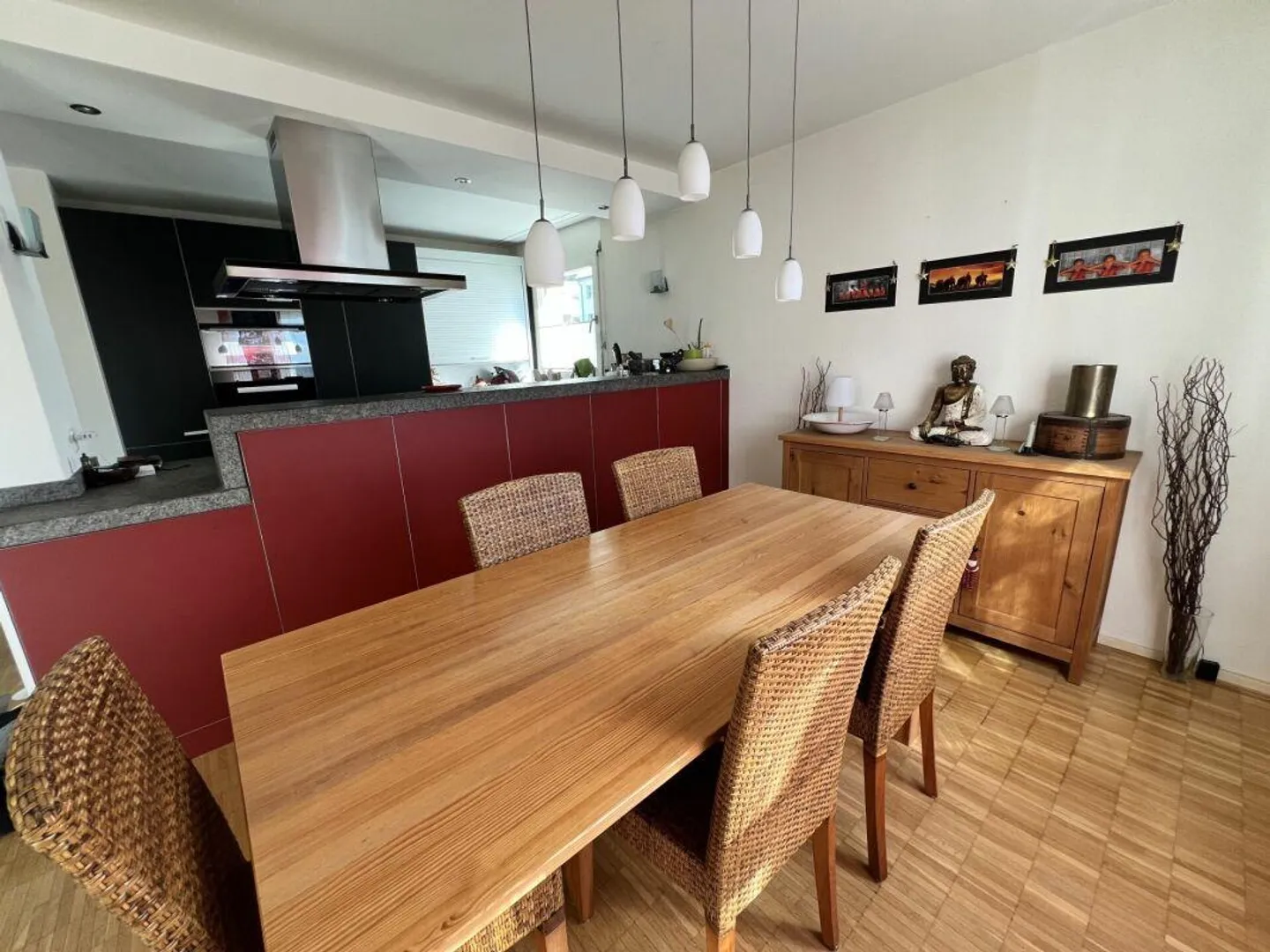 Lichtdurchflutete 4.5 (5.5)-Zimmer-Wohnung an bevorzugter Lage im T... - Photo 3 of 9