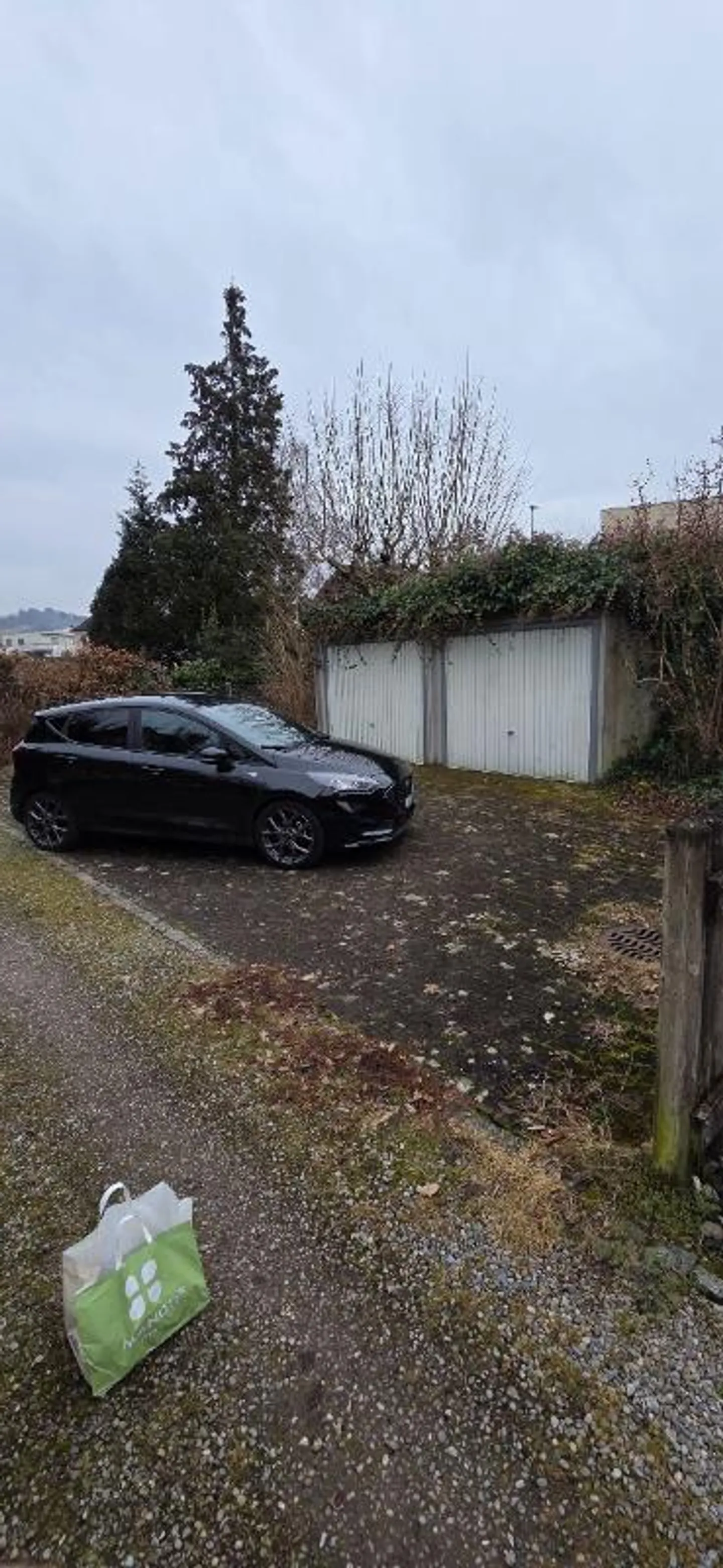 Garage individuel - Photo 1 sur 2