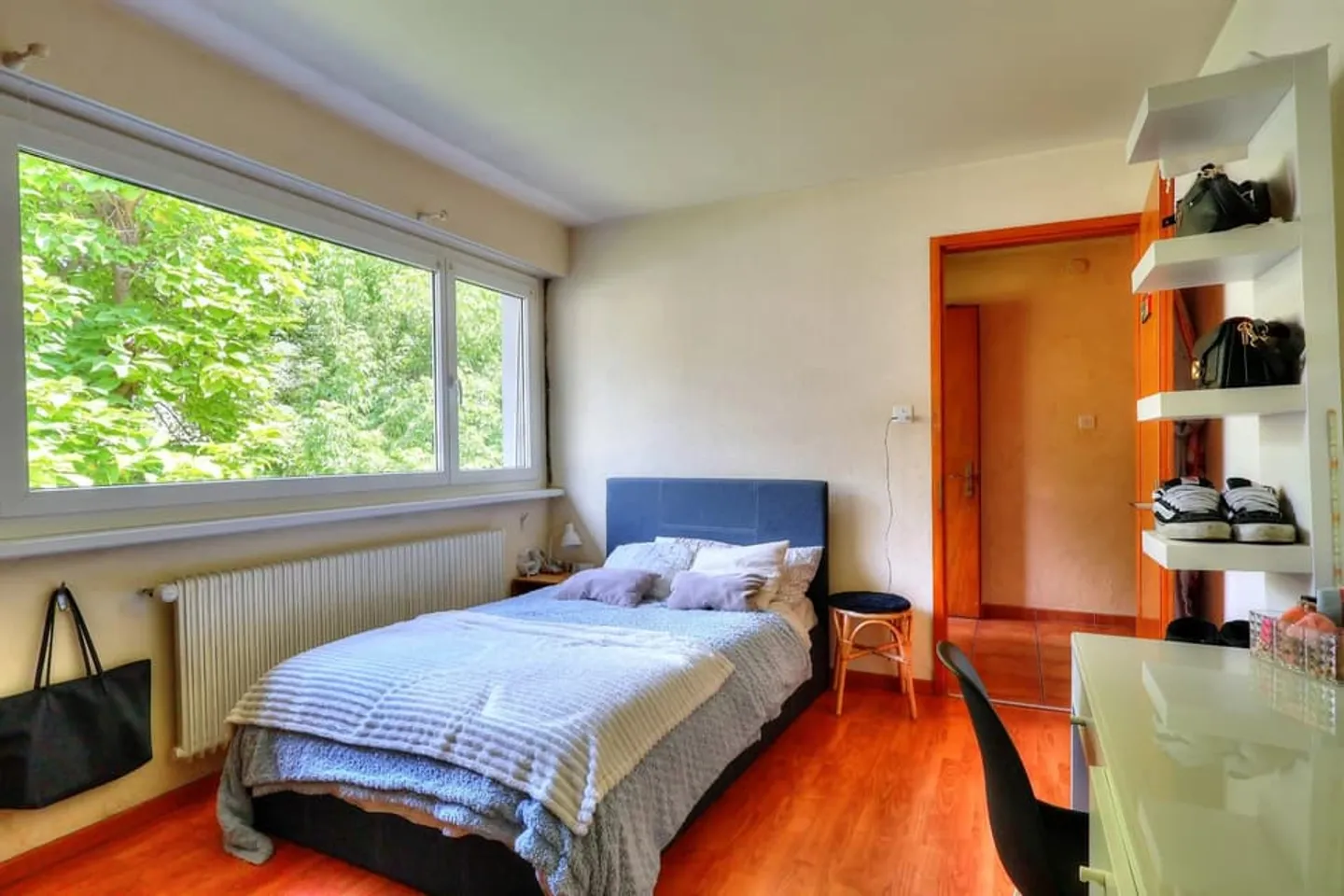 Remarkable potential for this charming 5.5 room apartment - Photo 7 of 9