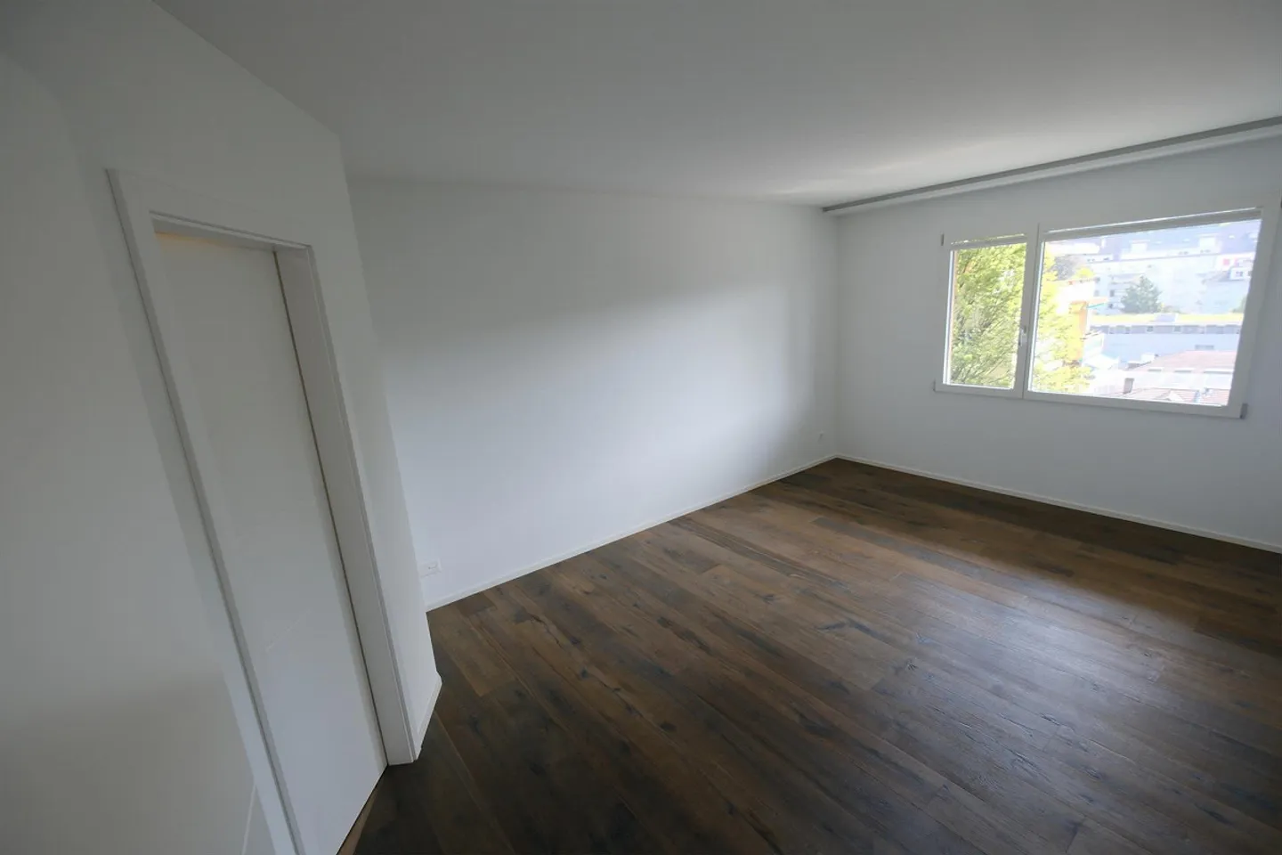 Modern 3.5-room apartment with balcony & garage in a quiet & central location - Photo 9 of 10