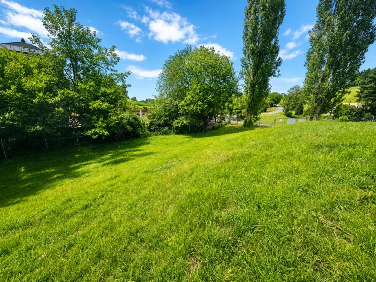 À vendre à Kirchberg, Hof 4 / 670 m2 de terrain à bâtir à Fr. 685.- - Photo 1 sur 3
