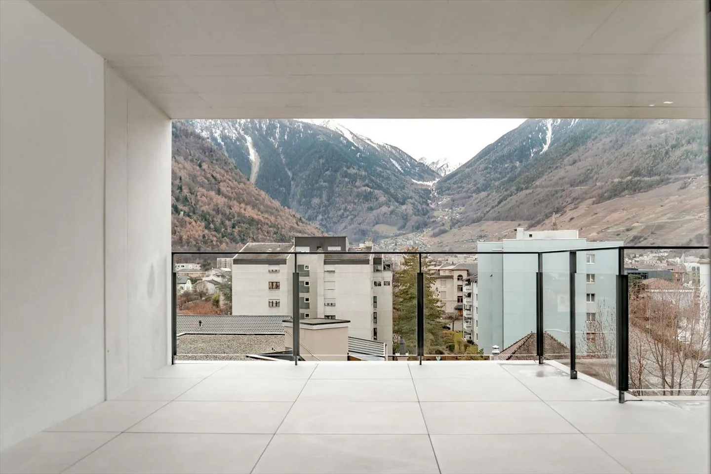 Ultimo Duplex Sottotetto 6.5 Stanze - SIM22 - Martigny - Foto 10 di 13