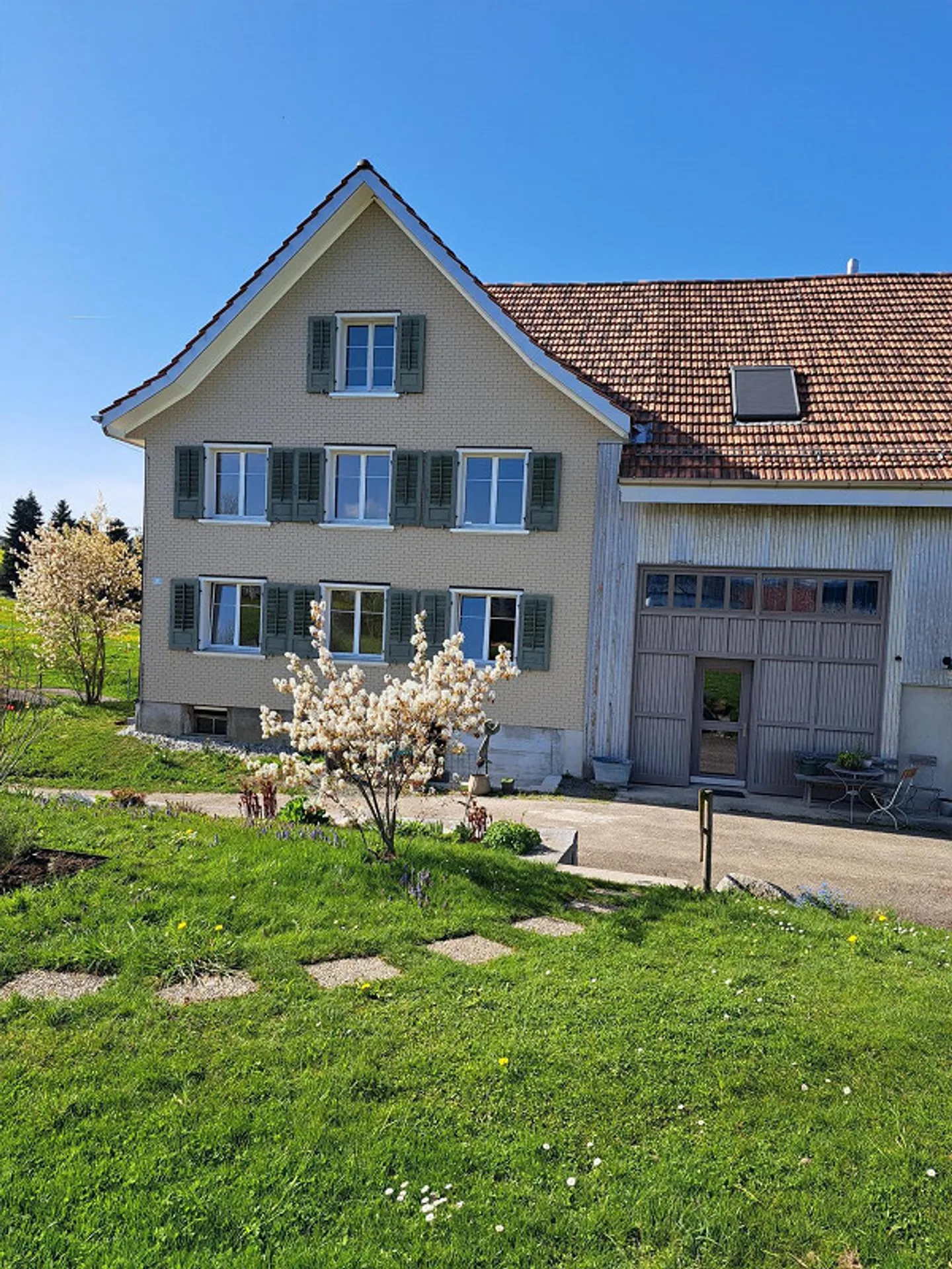 Beautiful 4.5 Room House in a Quiet, Rural Location - Photo 1 of 3