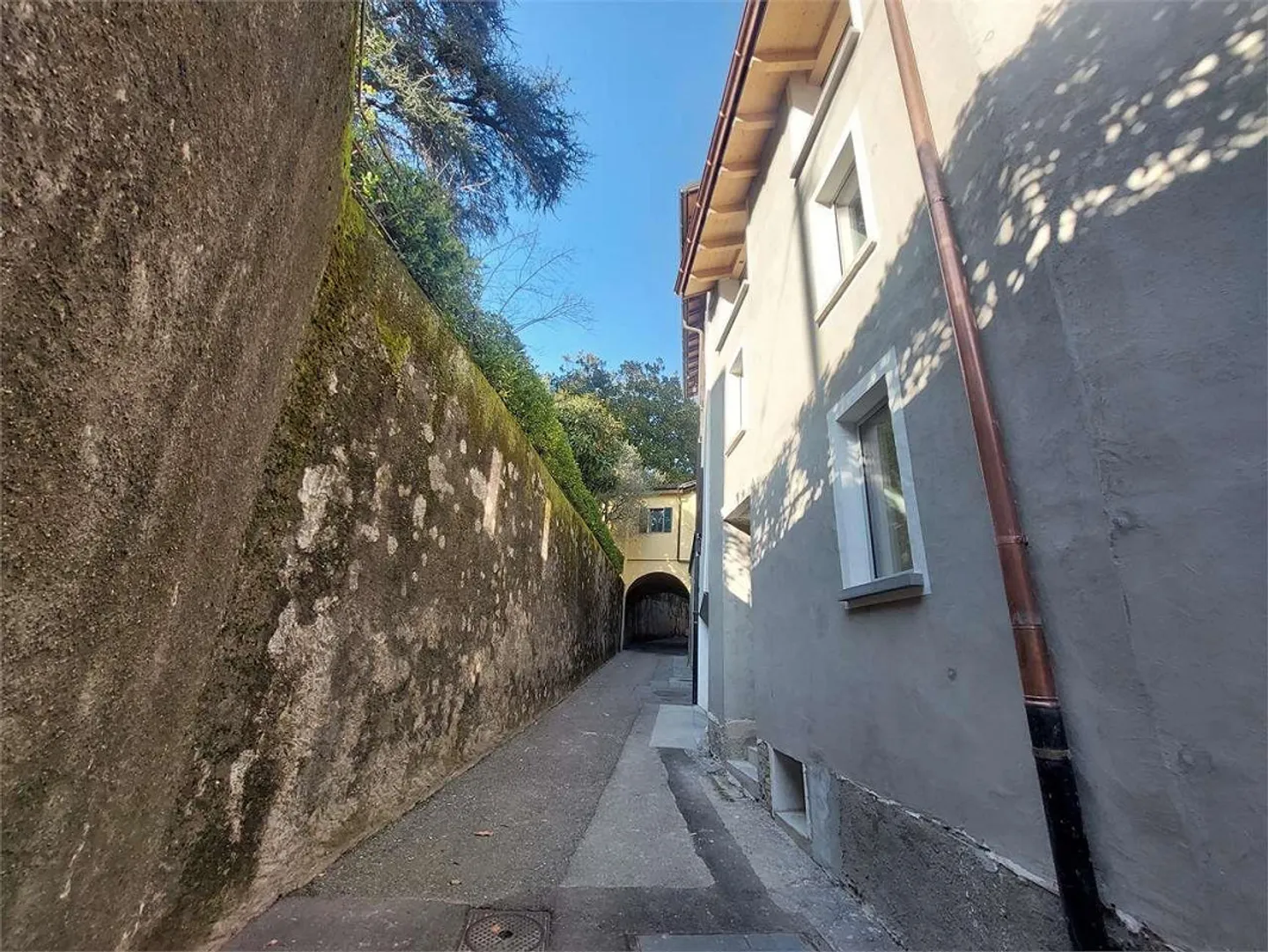 Riva San Vitale, independent house in the center 2575 - Photo 1 of 8