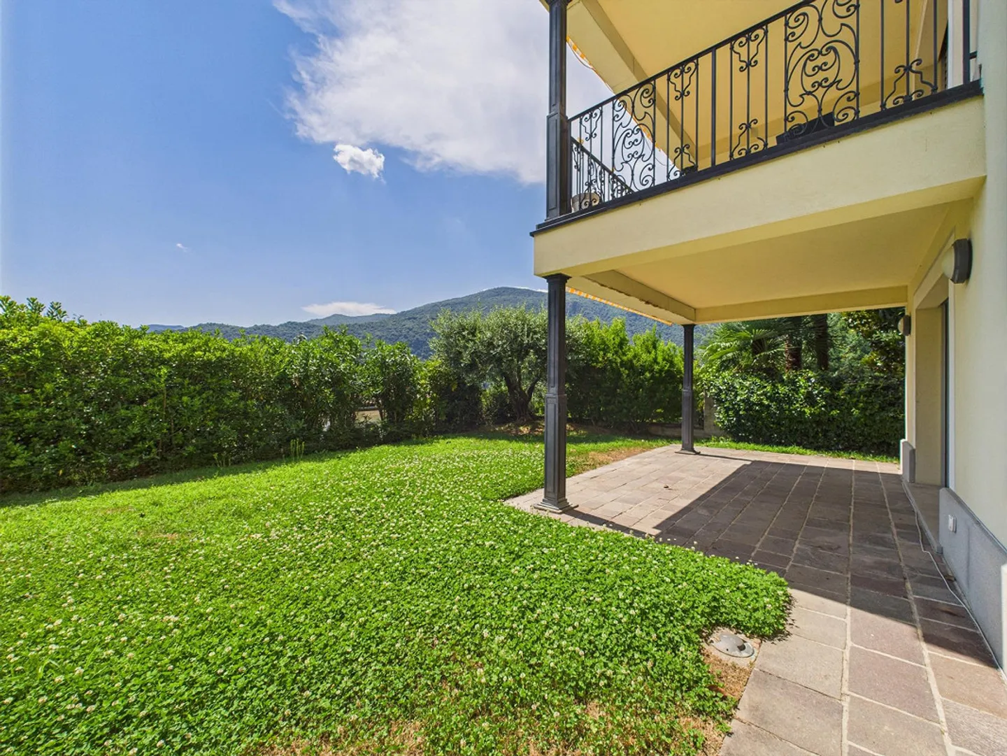 Appartamento luminoso con giardino - Foto 11 di 13