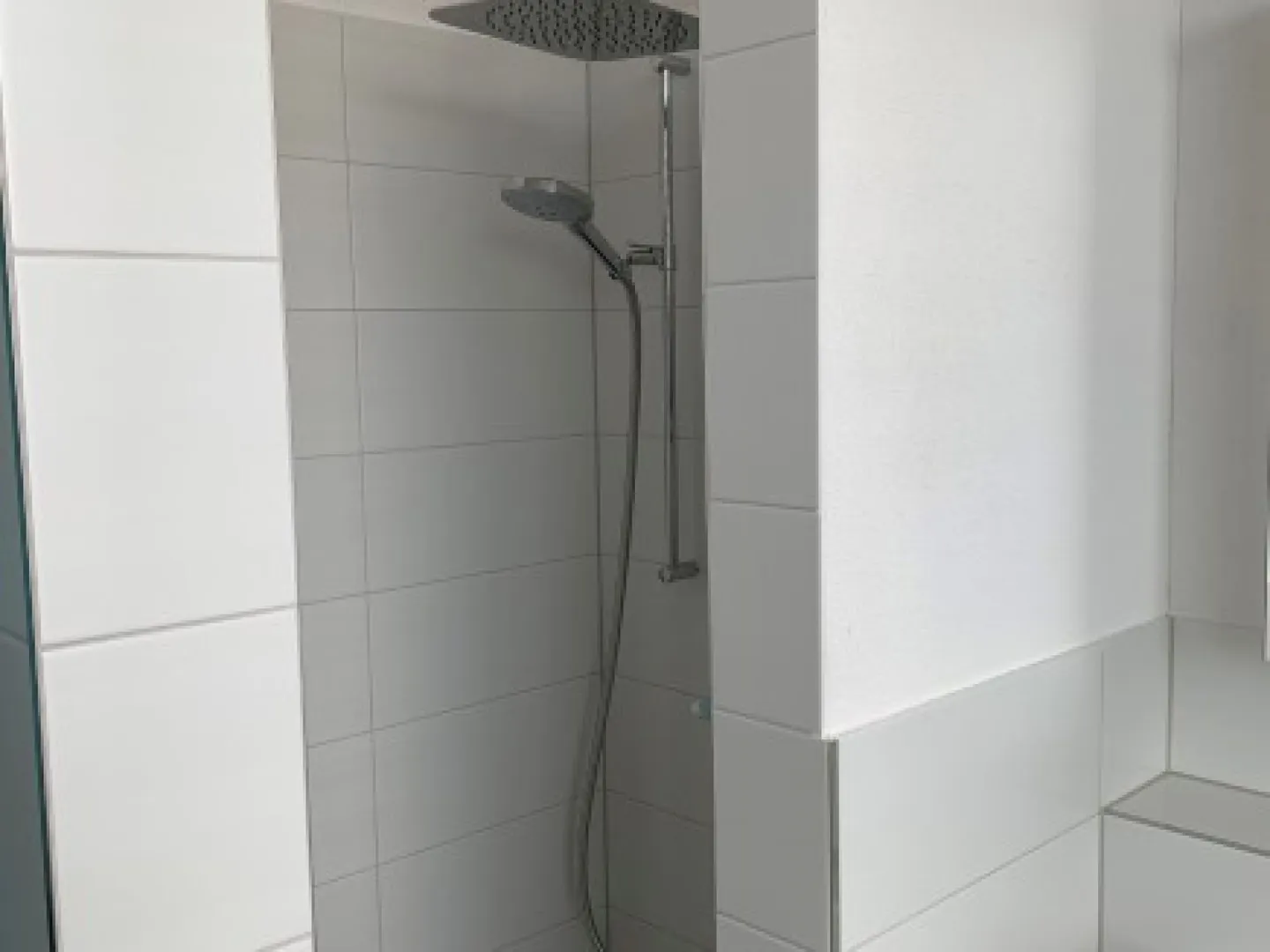 Appartamento moderno di 4,5 stanze nel centro del villaggio di Müllheim - Foto 2 di 8