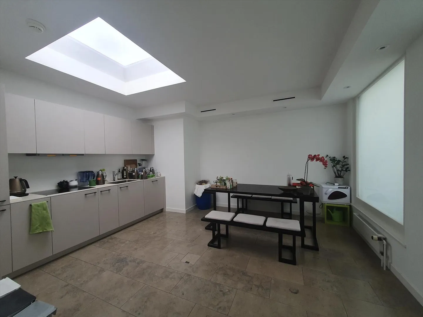 Superficie professionale di 401 m2 - Foto 2 di 13