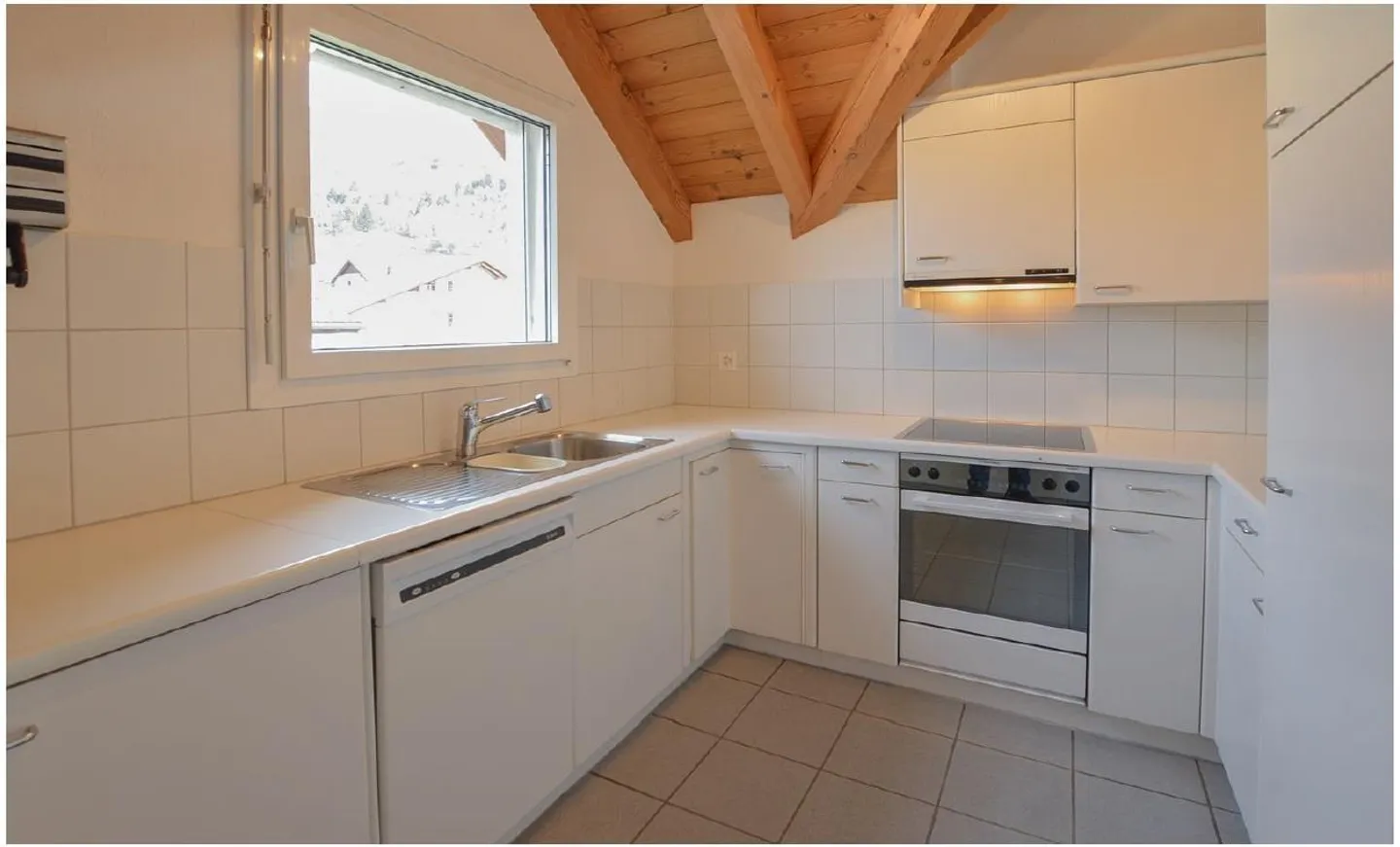 In affitto appartamento di 5,5 stanze in un ambiente adatto alle famiglie - Foto 6 di 14