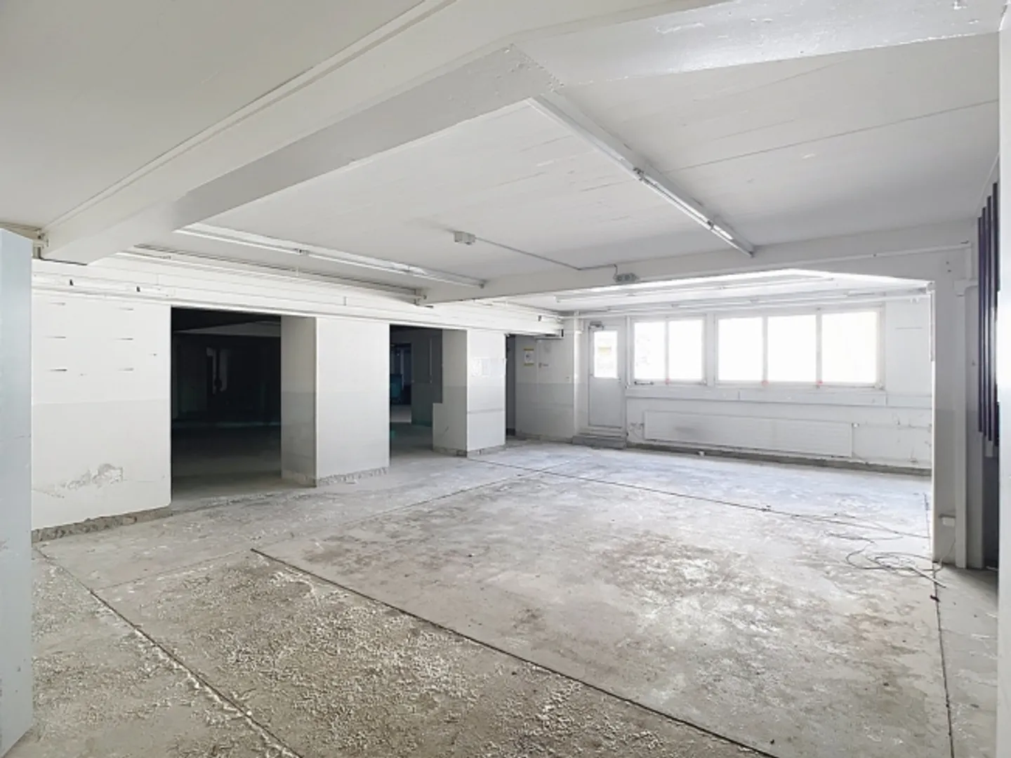 Espaces commerciaux au 1er sous-sol - Photo 2 sur 5