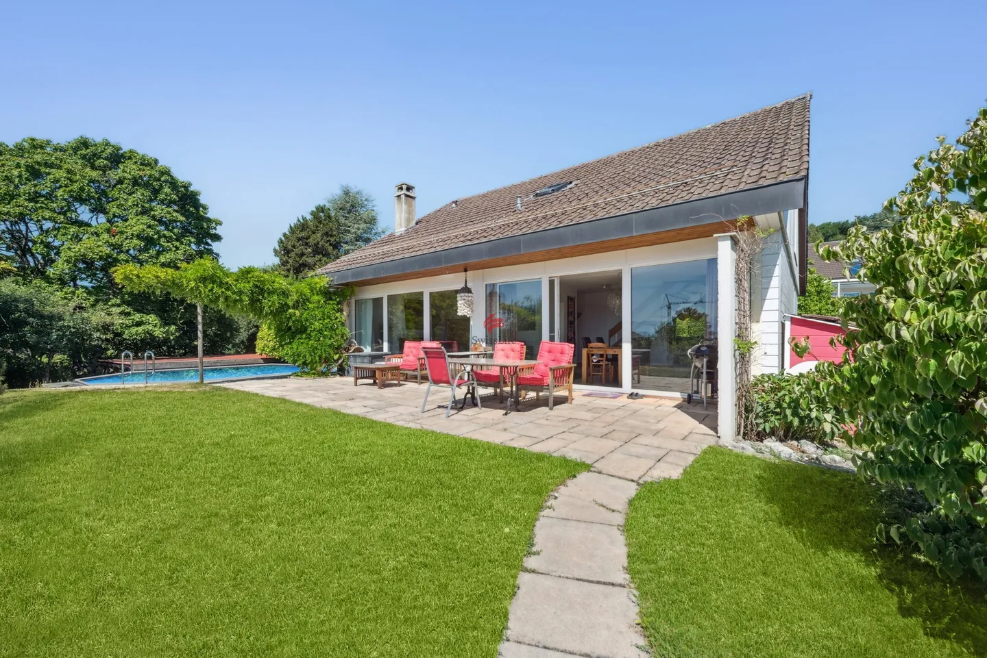 Villa con charme e panorama eccezionale e piscina - Foto 1 di 11