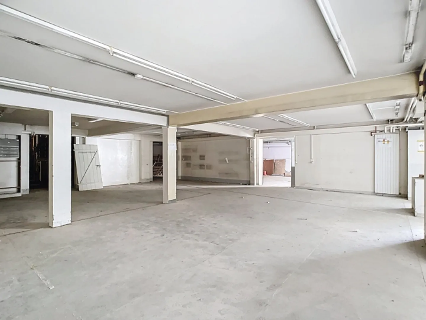 Espaces commerciaux au 1er sous-sol - Photo 3 sur 5