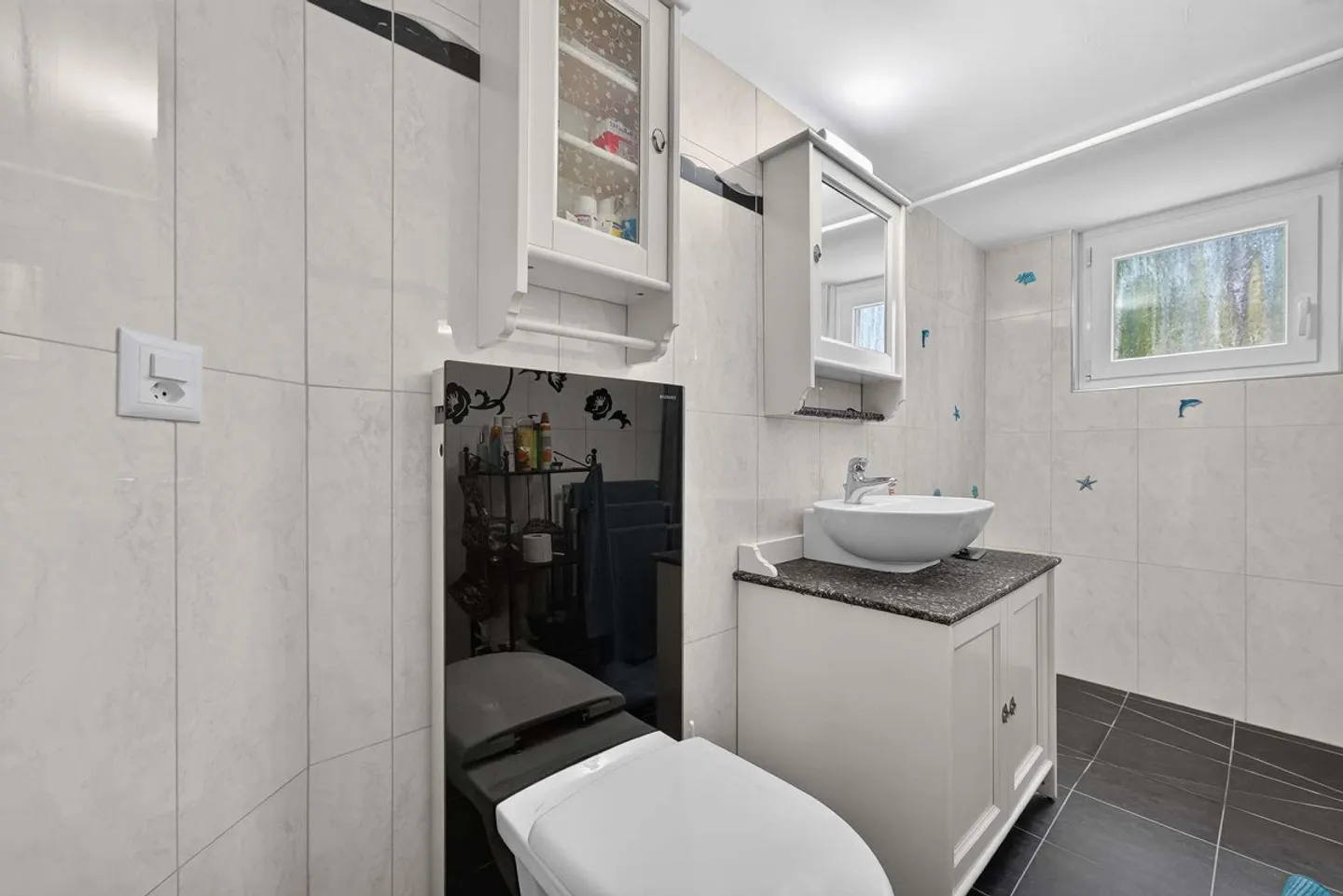 Charmante maison individuelle de 5 pièces avec oasis de jardin ensoleillée et de nombreuses possibilités - Photo 17 sur 20