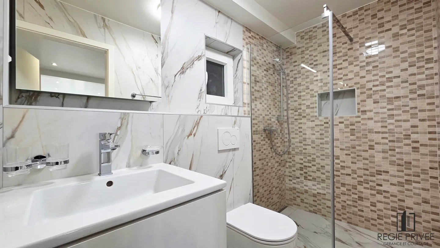 Bellissimo appartamento ristrutturato con balcone - Foto 6 di 7